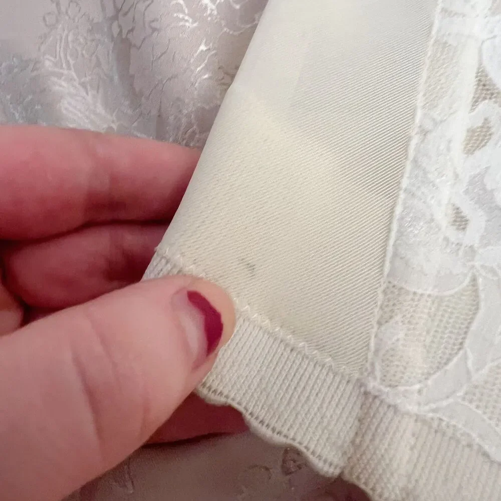 90s Vintage Victoria's Secret Gold Label Cream Lace Strapless Corset Size 32A
